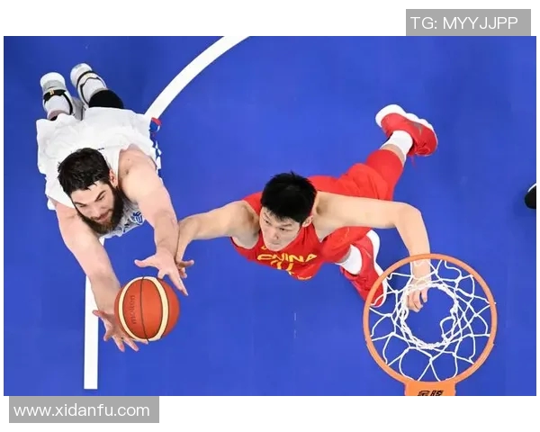 中国男篮迎战马里队全力争胜展现实力与团队合作精神